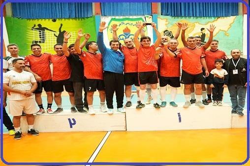 گزارش تصویری/ قهرمانی تیم فوتسال بهداشت و درمان صنعت نفت آبادان در مسابقات ادارات شرکت پالایش نفت آبادان